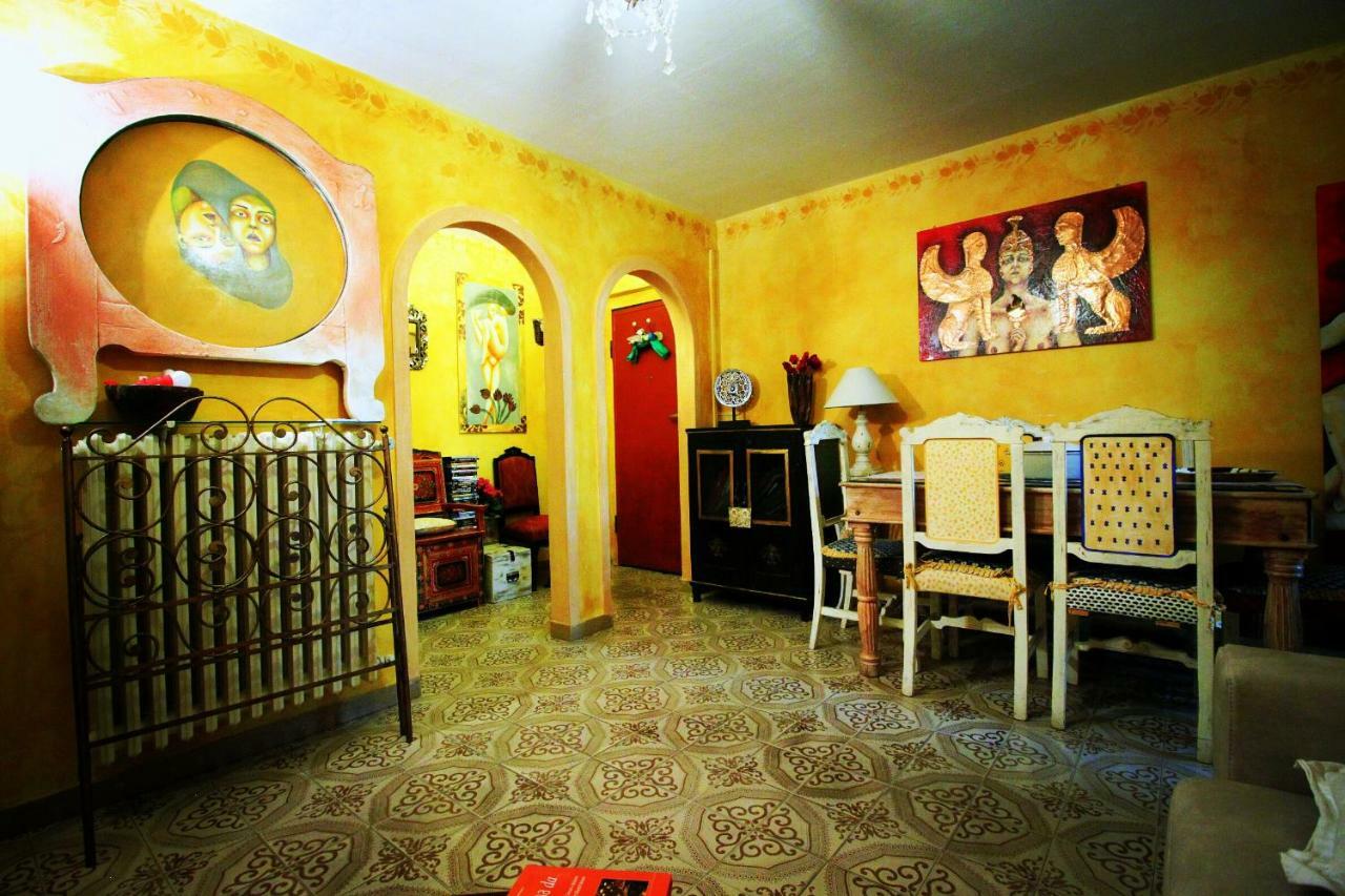 Hand Decorated House With Court Florencia Exterior foto